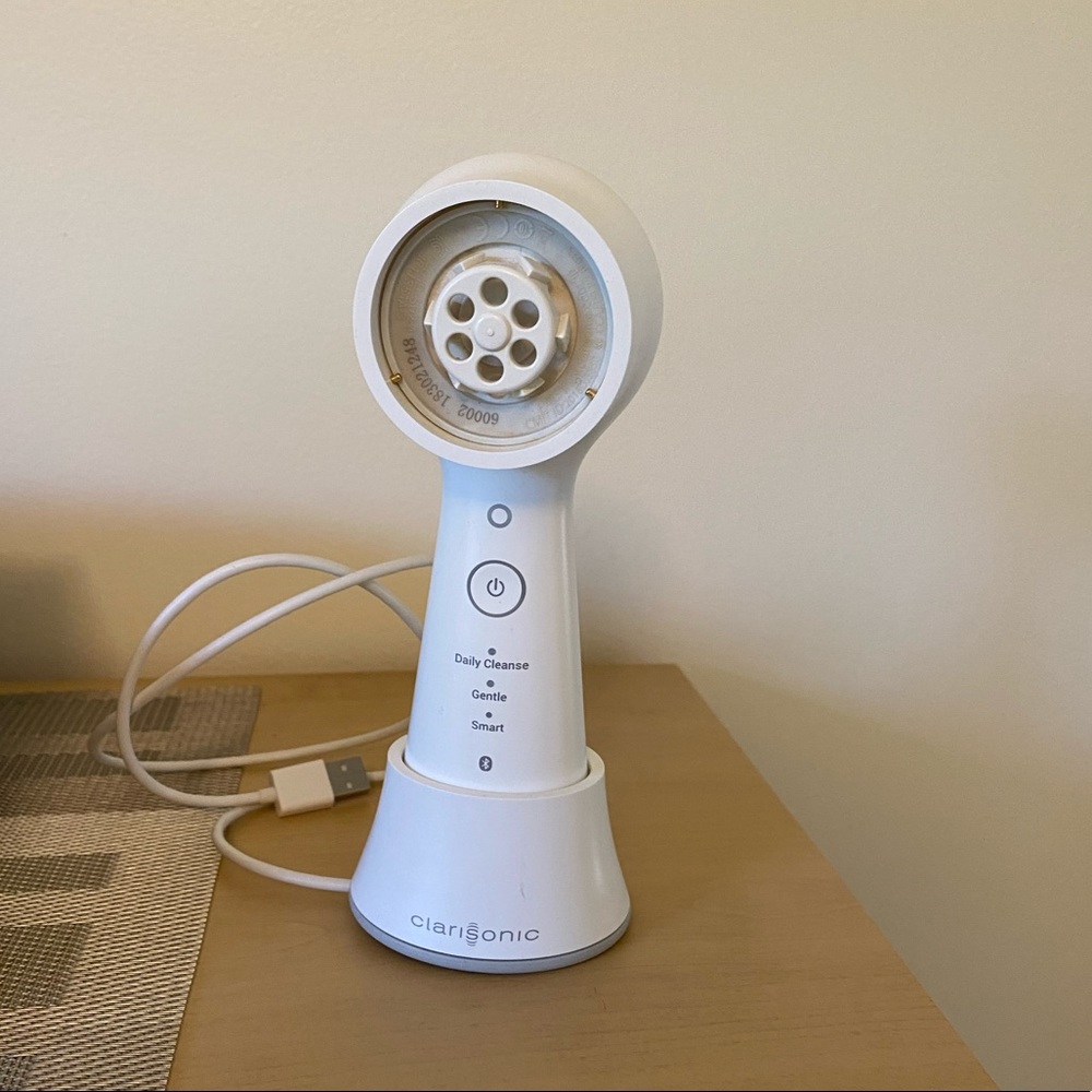 Clarisonic Mia Smart Cleanser Brush